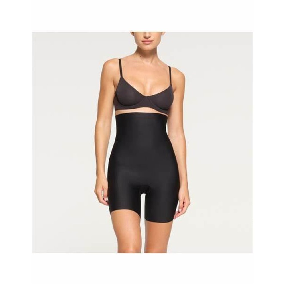 Skims body high waist shorts